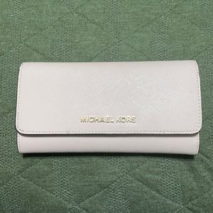 Micheal Kors trifold wallet